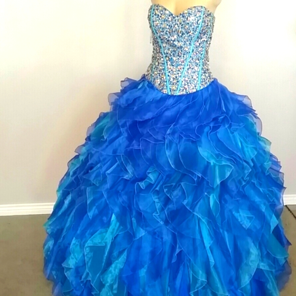 Mary's bridal size 12 prom/ quinceanera dress